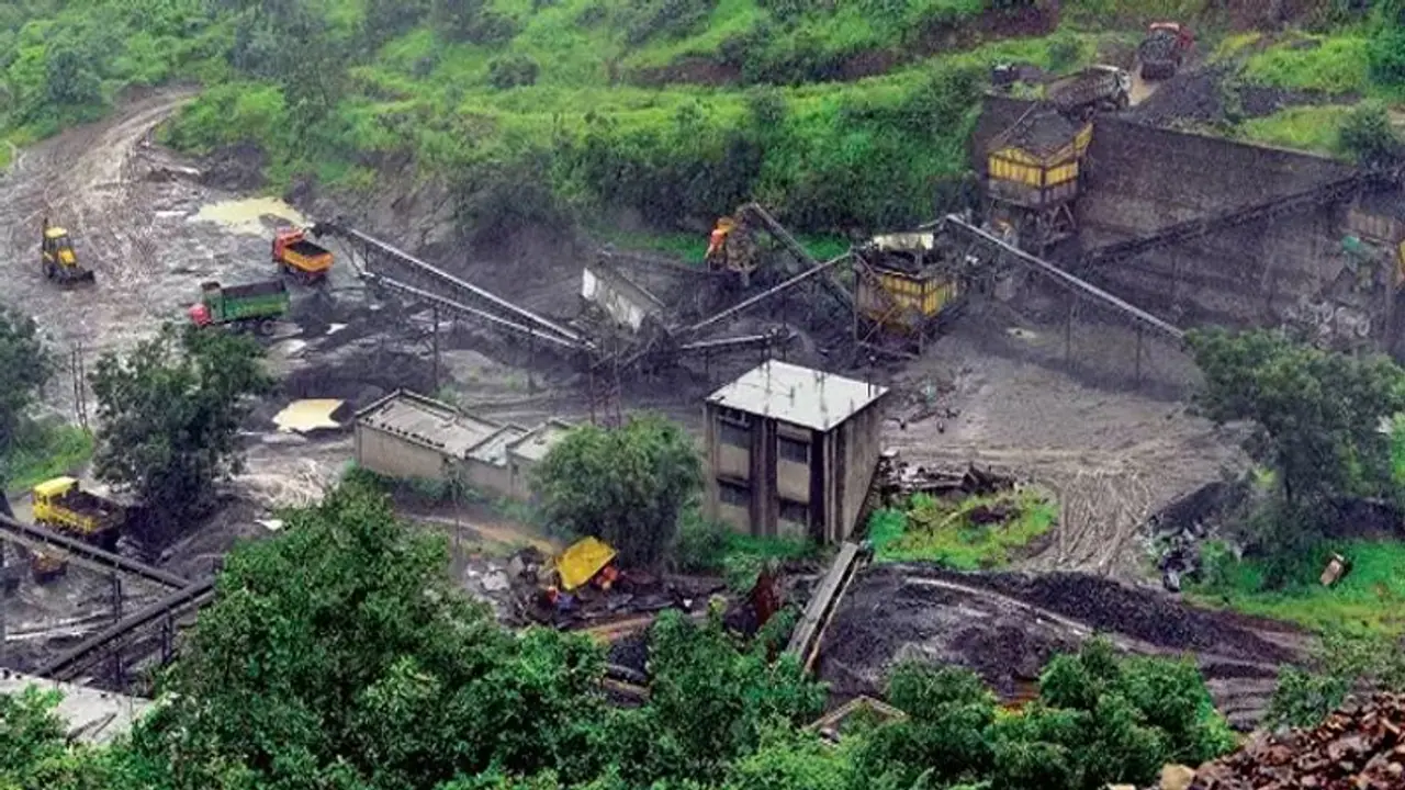 इस गांव में जमीन के अंदर से आ रही रहस्यमयी आवाजें, गांव वालों से लेकर वैज्ञानिक भी हैरान 