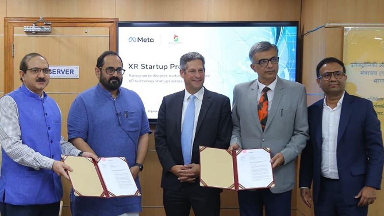 ಐಟಿ ಸಚಿವಾಲಯ ಫೇಸ್ಬುಕ್ನಿಂದ XR ಸ್ಟಾರ್ಟ್ಅಪ್ ಪ್ರೋಗ್ರಾಂ ಆರಂಭ! ಐಟಿ ಸಚಿವಾಲಯ ಫೇಸ್ಬುಕ್ನಿಂದ XR ಸ್ಟಾರ್ಟ್ಅಪ್ ಪ್ರೋಗ್ರಾಂ ಆರಂಭ!