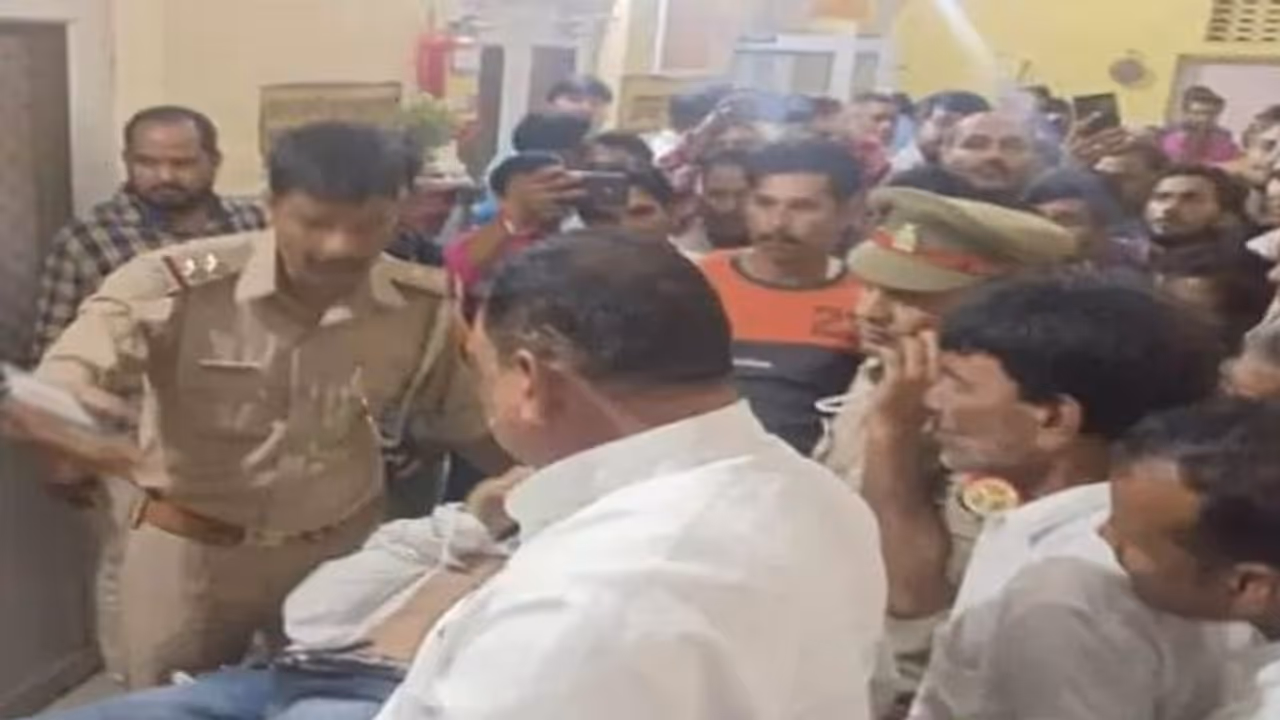 गोंडा: मेरे बेटे को पीट पीटकर मार डाला...पुलिस कस्टडी में युवक की मौत, इंस्पेक्टर और SOG के खिलाफ कड़ा एक्शन