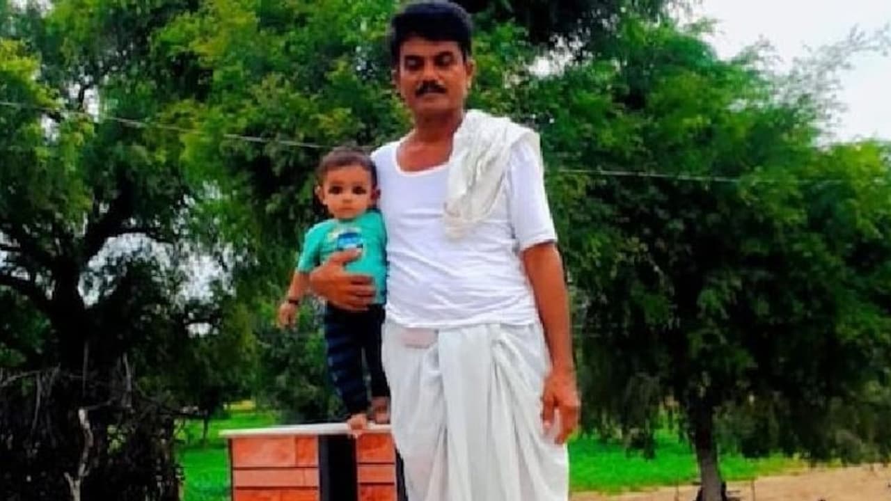 इंसान नहीं दैत्य है ये! पहले बुजुर्ग को दी खौफनाक सजा, फिर नाक कान काटा और खून से सना पार्ट्स साथ ले गया इंसान नहीं दैत्य है ये! पहले बुजुर्ग को दी खौफनाक सजा, फिर नाक कान काटा और खून से सना पार्ट्स साथ ले गया