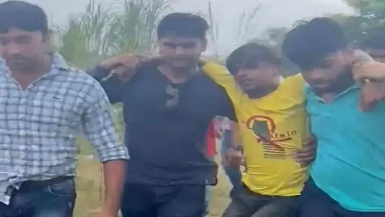 मेरठ: पत्नी ने 1.5 लाख की सुपारी देकर कराई थी पति की हत्या, 24 घंटे के अंदर पकड़े गए आरोपी ने खोले कई बड़े राज मेरठ: पत्नी ने 1.5 लाख की सुपारी देकर कराई थी पति की हत्या, 24 घंटे के अंदर पकड़े गए आरोपी ने खोले कई बड़े राज