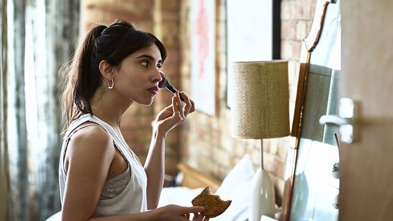 जब भी महिलाएं ये 7 काम करती दिखाई दें, पुरुषों को वहां से चले जाना चाहिए