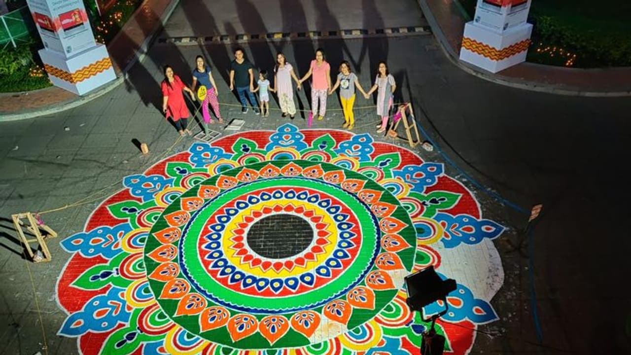 পট ও পুতুল এর এবার সাজবে সিলভার ওক এস্টেটের পূজা মণ্ডপ, থাকছে আরও আকর্ষণ পট ও পুতুল এর এবার সাজবে সিলভার ওক এস্টেটের পূজা মণ্ডপ, থাকছে আরও আকর্ষণ