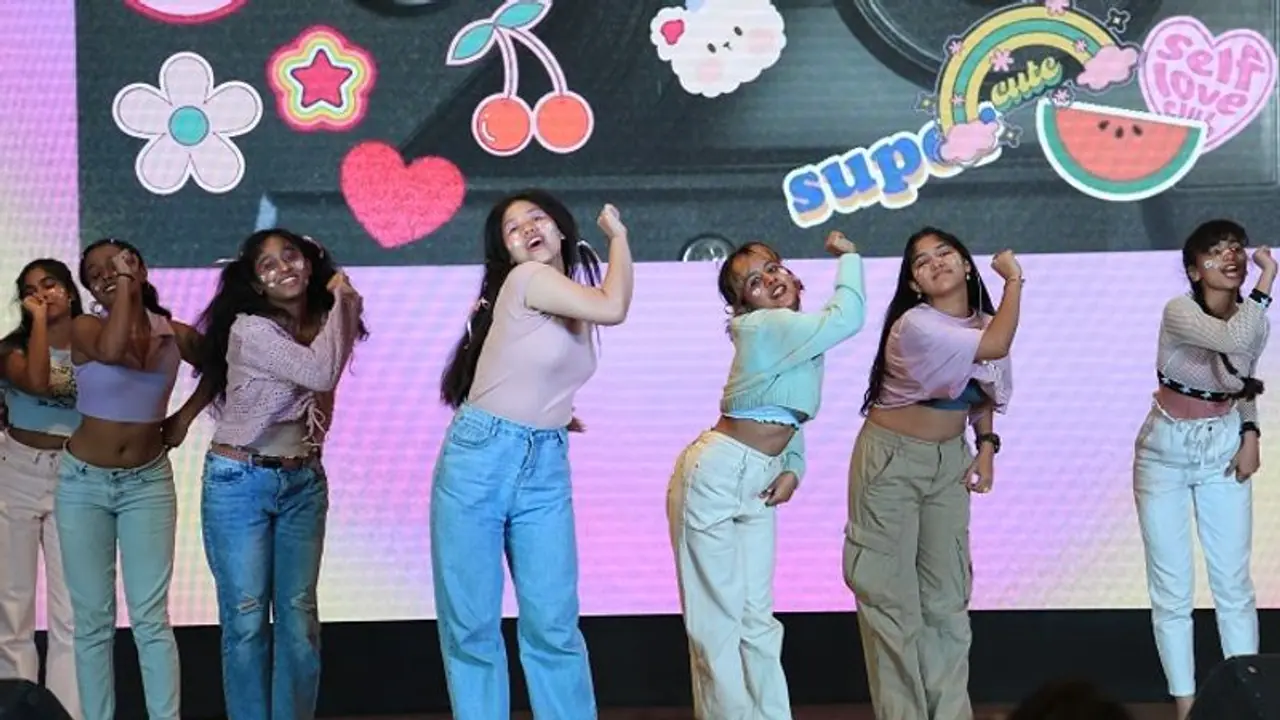 ಬೆಂಗಳೂರಿನ ಸ್ಯಾಮ್ಸಂಗ್ ಒಪೆರಾ ಹೌಸ್ಗೆ 4ನೇ ವರ್ಷದ ಸಂಭ್ರಮ, ಪಾಪ್ ಹಾಡಿಗೆ ಹೆಜ್ಜೆ! ಬೆಂಗಳೂರಿನ ಸ್ಯಾಮ್ಸಂಗ್ ಒಪೆರಾ ಹೌಸ್ಗೆ 4ನೇ ವರ್ಷದ ಸಂಭ್ರಮ, ಪಾಪ್ ಹಾಡಿಗೆ ಹೆಜ್ಜೆ!