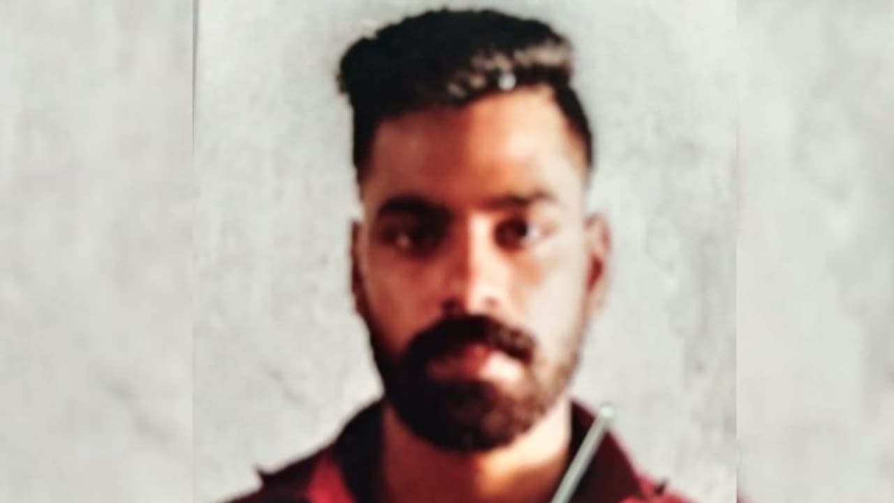 കാപ്പ ചുമത്തി പൊലീസ്, ക്രിമിനൽ കേസ് പ്രതി അമീര് ഇനി തൃശ്ശൂര് ജില്ലയ്ക്ക് പുറത്ത് കാപ്പ ചുമത്തി പൊലീസ്, ക്രിമിനൽ കേസ് പ്രതി അമീര് ഇനി തൃശ്ശൂര് ജില്ലയ്ക്ക് പുറത്ത്