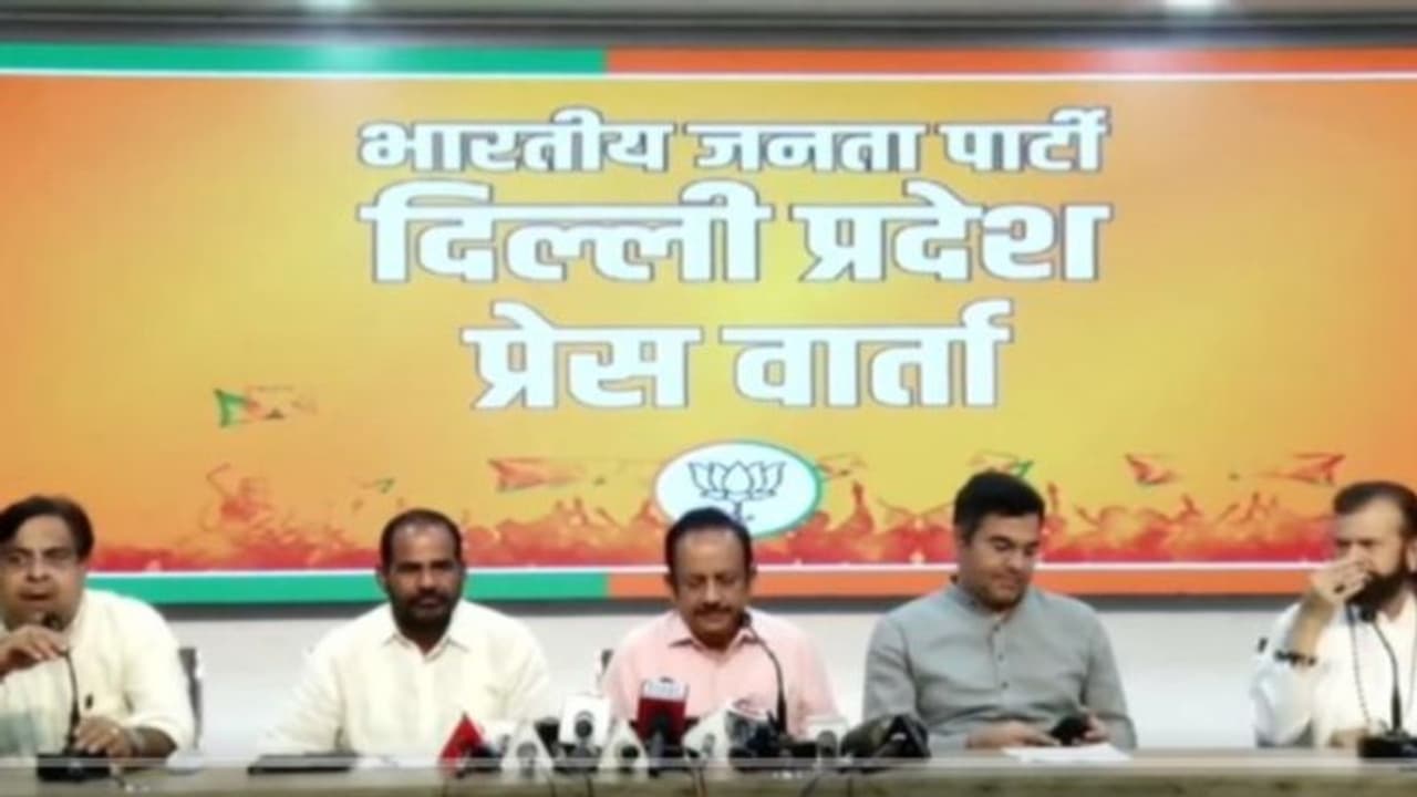 లిక్కర్ స్కామ్ తో హైదరాబాద్ కు లింకులు.. వాటిని కోర్టులోనే చెబుతాం ఢిల్లీ బీజేపీ నాయకుడు మజిందర్ సింగ్ లిక్కర్ స్కామ్ తో హైదరాబాద్ కు లింకులు.. వాటిని కోర్టులోనే చెబుతాం ఢిల్లీ బీజేపీ నాయకుడు మజిందర్ సింగ్