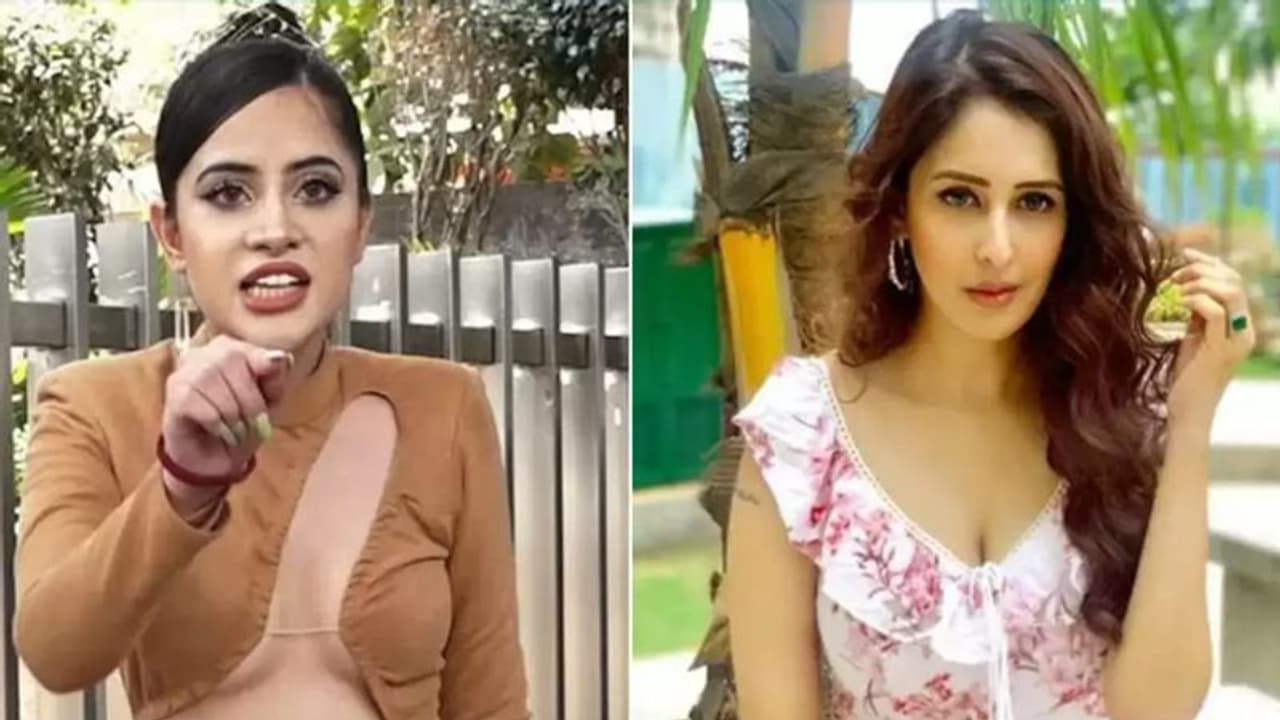 Sukesh Chandrashekhar Case: उर्फी जावेद ने चाहत खन्ना से निकाली पुरानी दुश्मनी, ऐसे लिया लपेटे में Sukesh Chandrashekhar Case: उर्फी जावेद ने चाहत खन्ना से निकाली पुरानी दुश्मनी, ऐसे लिया लपेटे में