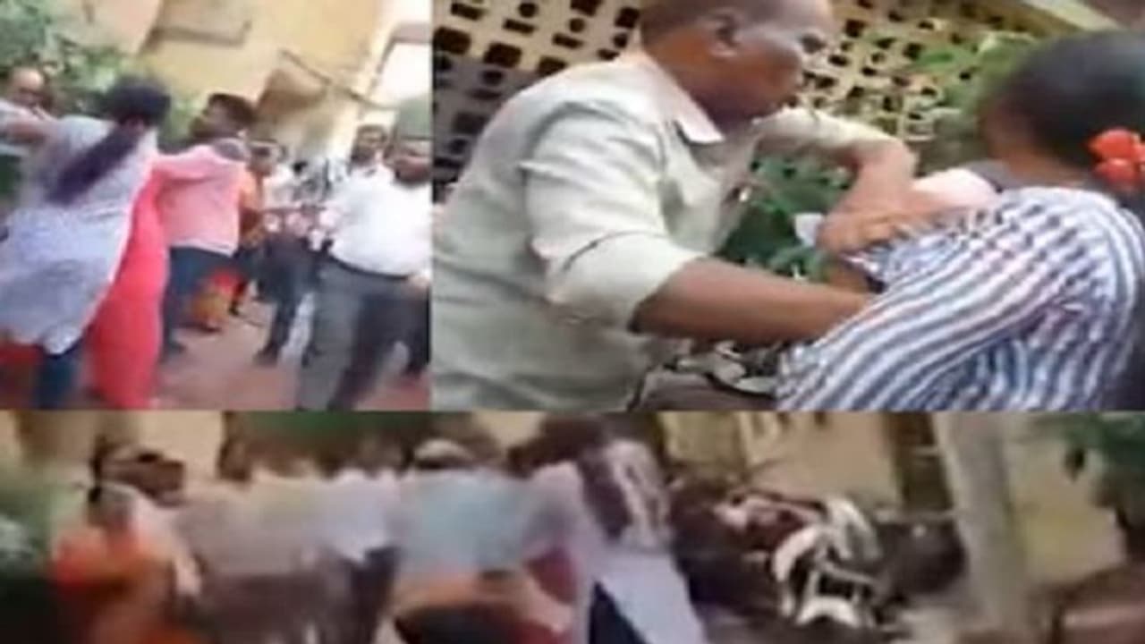 फर्रुखाबाद: शिक्षक पति की दूसरी शादी से नाराज पत्नी ने कचहरी में जमकर किया बवाल, जानिए क्या है पूरा मामला फर्रुखाबाद: शिक्षक पति की दूसरी शादी से नाराज पत्नी ने कचहरी में जमकर किया बवाल, जानिए क्या है पूरा मामला