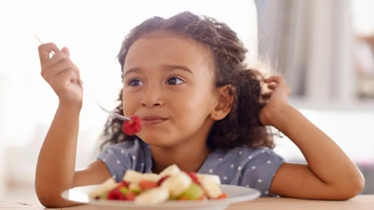 বাচ্চার ভবিষ্যত সুন্দর করতে, ছোট বয়সেই তাকে এই পাঁচ বিষয় শিক্ষা দিন বাচ্চার ভবিষ্যত সুন্দর করতে, ছোট বয়সেই তাকে এই পাঁচ বিষয় শিক্ষা দিন