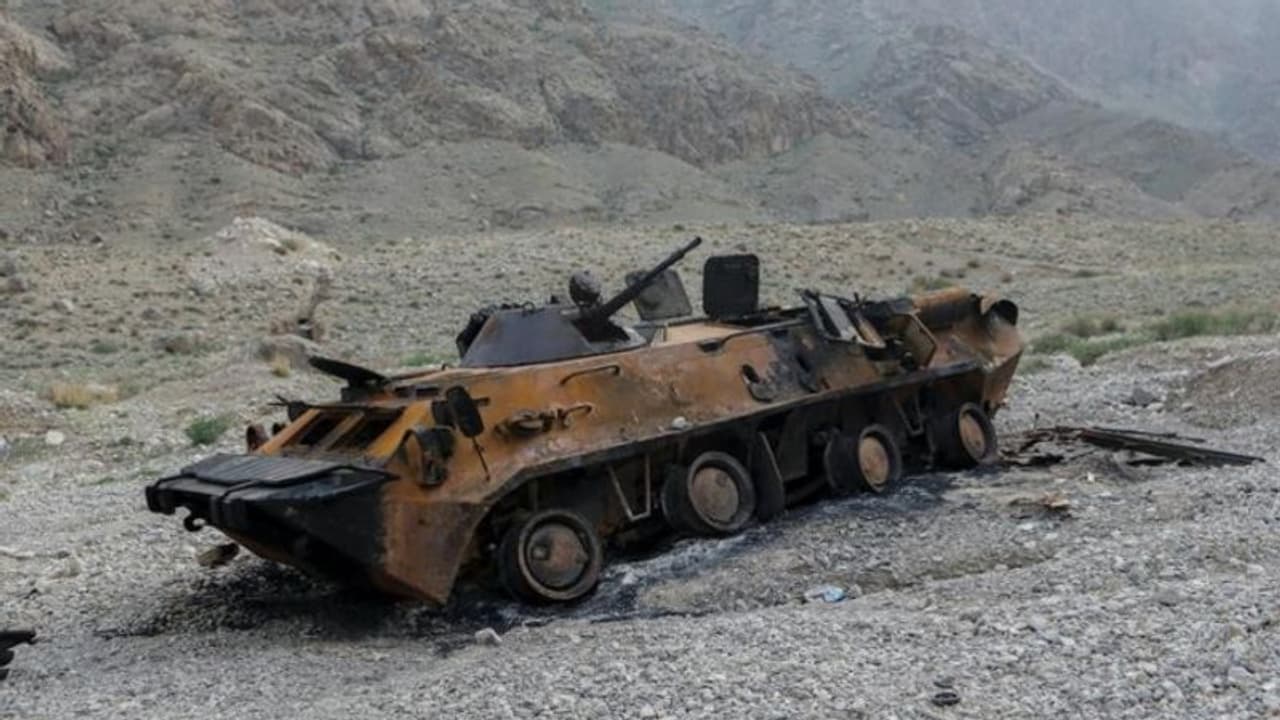 തമ്മിലടിച്ച് റഷ്യയുടെ കൂട്ടുകാര്: കിർഗിസ്ഥാൻ താജികിസ്താൻ സംഘര്ഷത്തിൽ മരണം മൂന്നായി തമ്മിലടിച്ച് റഷ്യയുടെ കൂട്ടുകാര്: കിർഗിസ്ഥാൻ താജികിസ്താൻ സംഘര്ഷത്തിൽ മരണം മൂന്നായി