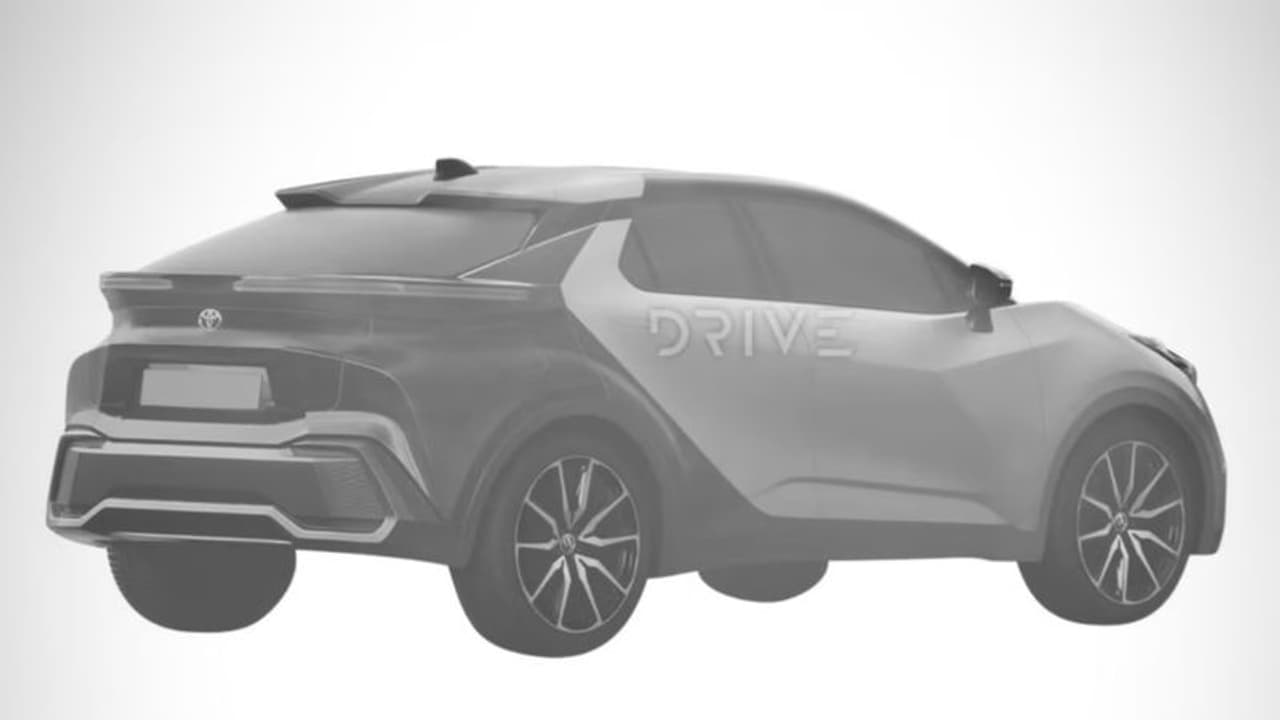 ടൊയോട്ടയുടെ ചില നിഗൂഢ ചിത്രങ്ങള്‍ ചോര്‍ന്നു, ഇന്നോവയുടെ കുഞ്ഞനിയനോ?!