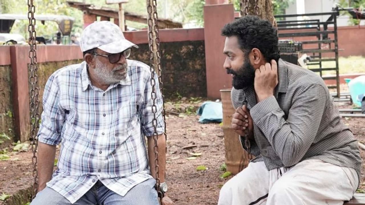 'ഒരു സര്വ്വകലാശാലയിലും പഠിപ്പിക്കാത്ത പാഠങ്ങള്'; സിബി മലയിലിനെക്കുറിച്ച് ആസിഫ് അലി 'ഒരു സര്വ്വകലാശാലയിലും പഠിപ്പിക്കാത്ത പാഠങ്ങള്'; സിബി മലയിലിനെക്കുറിച്ച് ആസിഫ് അലി