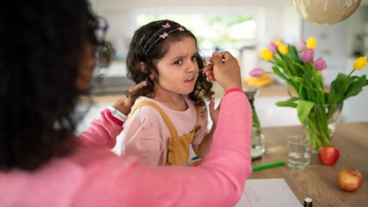 সন্তানের খাওয়া নিয়ে অশান্তির দিন শেষ, কাজে লাগান এই কয়েকটা টিপস সন্তানের খাওয়া নিয়ে অশান্তির দিন শেষ, কাজে লাগান এই কয়েকটা টিপস