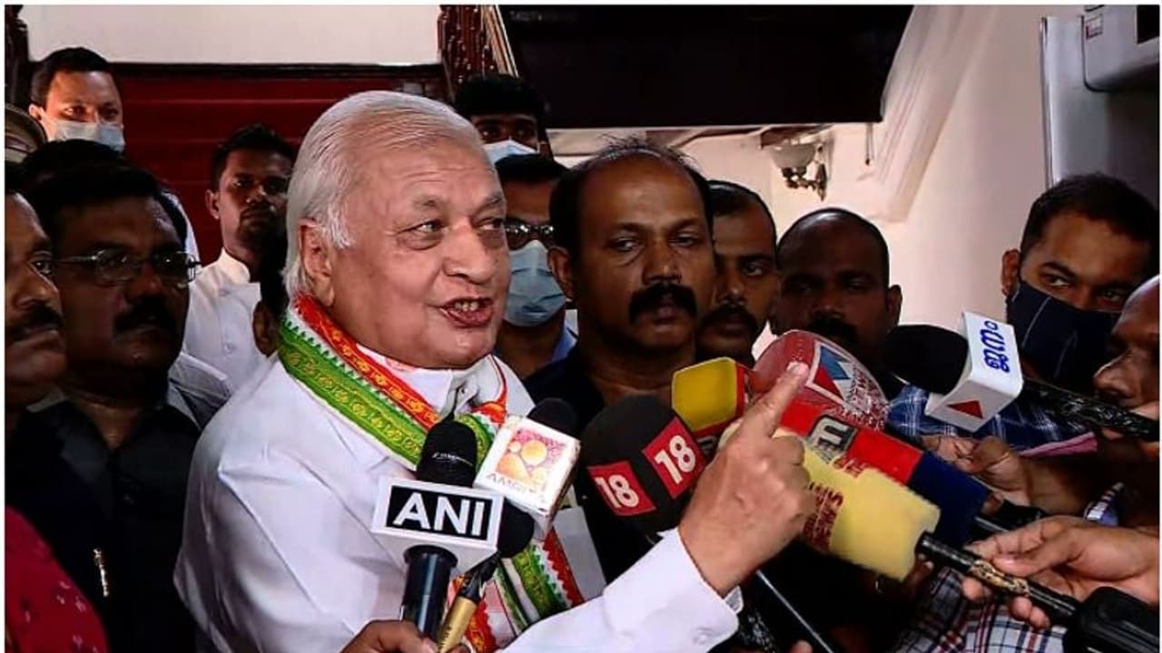 മുഖ്യമന്ത്രിക്ക് കടുത്ത ഭാഷയില് ഗവര്ണറുടെ മറുപടി; 'ആഭ്യന്തര വകുപ്പിന്റെ ചുമതലയുള്ളത് ആര്ക്കാണ്?' മുഖ്യമന്ത്രിക്ക് കടുത്ത ഭാഷയില് ഗവര്ണറുടെ മറുപടി; 'ആഭ്യന്തര വകുപ്പിന്റെ ചുമതലയുള്ളത് ആര്ക്കാണ്?'