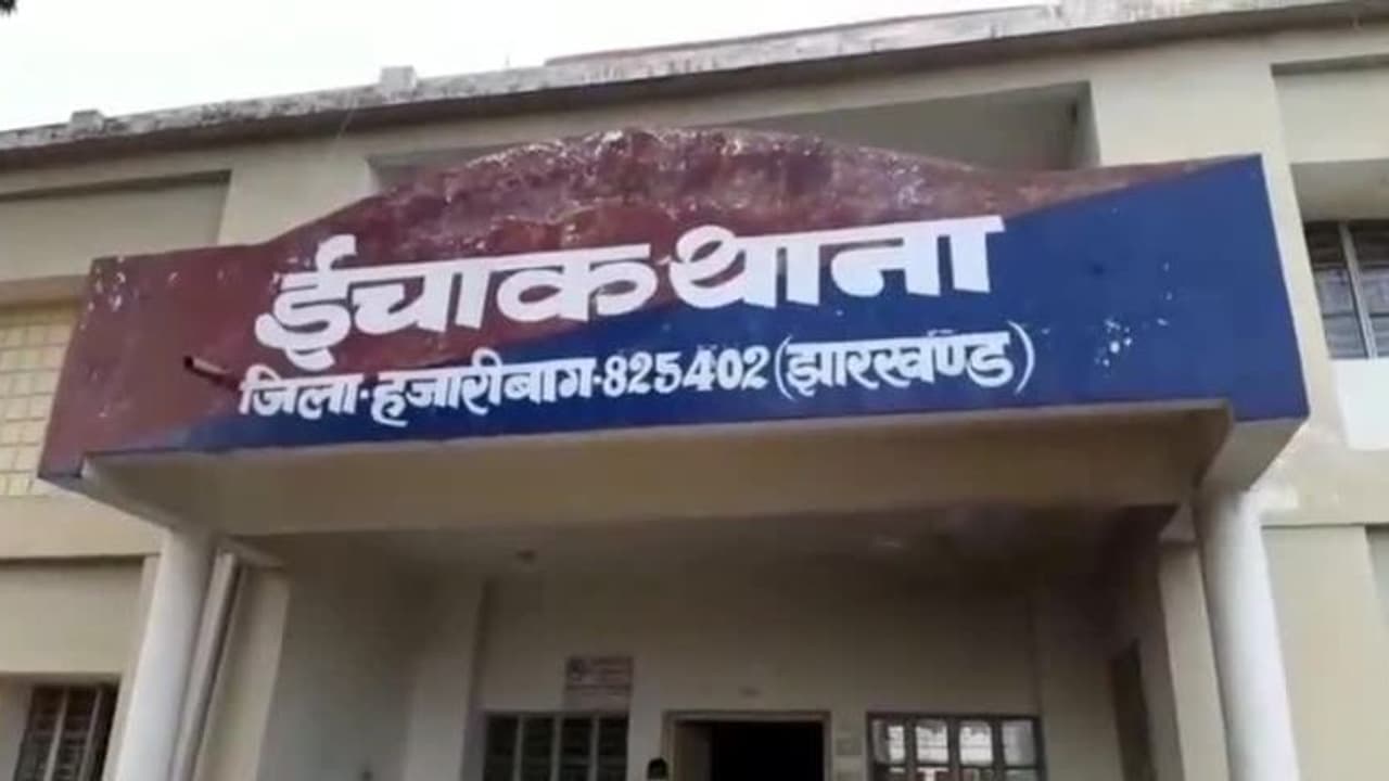 बकाया लोन नहीं देने पर एजेंट ले जा रहे थे वाहन,रोकने आई गर्भवती महिला को दी खौफनाक सजा बकाया लोन नहीं देने पर एजेंट ले जा रहे थे वाहन,रोकने आई गर्भवती महिला को दी खौफनाक सजा