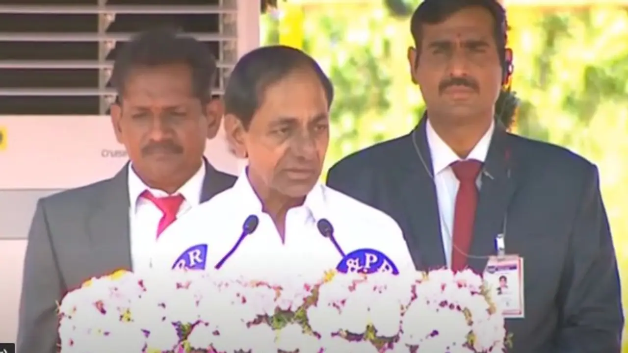 kcr:வகுப்புவாத சக்திகள் தெலங்கானாவையும், தேசத்தையும் பிளவுபடுத்த முயற்சி: தெலங்கானா முதல்வர் குற்றச்சாட்டு kcr:வகுப்புவாத சக்திகள் தெலங்கானாவையும், தேசத்தையும் பிளவுபடுத்த முயற்சி: தெலங்கானா முதல்வர் குற்றச்சாட்டு