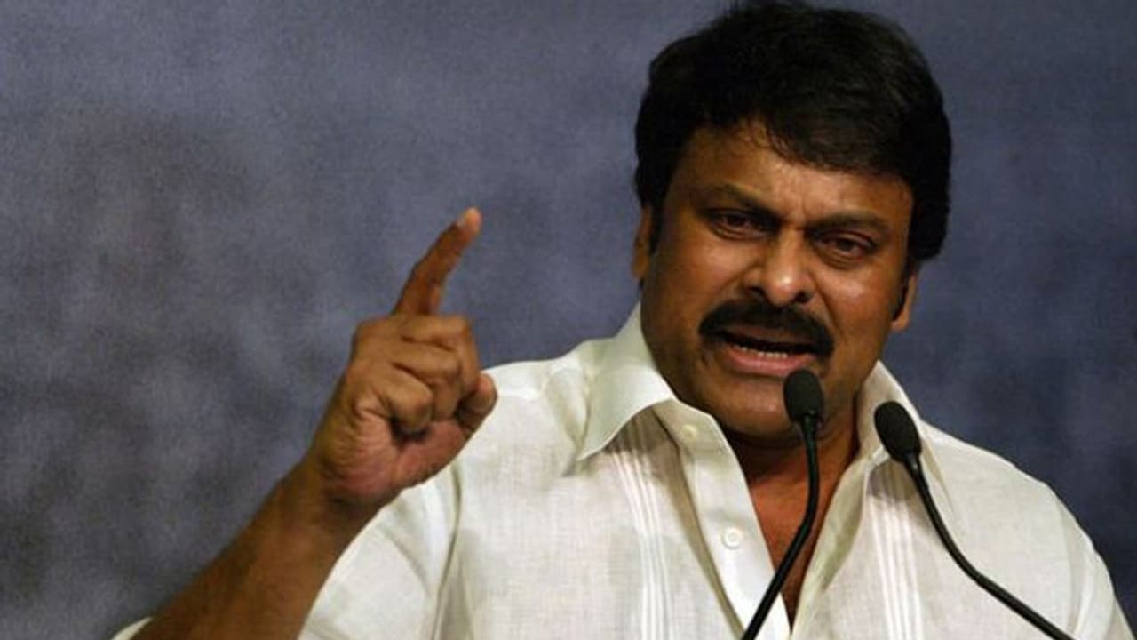 చిరంజీవి సినిమాపై వైసీపీ నేత ట్వీట్... జనసైనికుల ముఖ చిత్రం ఏమిటో! చిరంజీవి సినిమాపై వైసీపీ నేత ట్వీట్... జనసైనికుల ముఖ చిత్రం ఏమిటో!