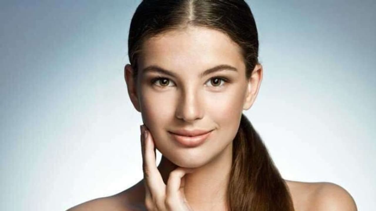 পুজোর আগে ত্বক উজ্জ্বল হবে চরকোলের গুণে, জেনে কোন ধরনের ত্বকে কেমন হবে ব্যবহার পুজোর আগে ত্বক উজ্জ্বল হবে চরকোলের গুণে, জেনে কোন ধরনের ত্বকে কেমন হবে ব্যবহার