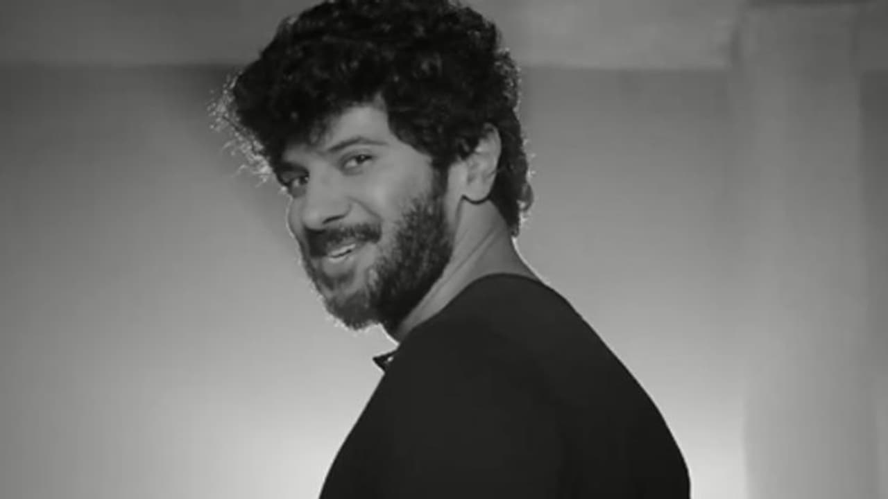 'മേരാ ലവ്'.., ദുല്ഖറിന്റെ ബോളിവുഡ് ചിത്രത്തിലെ ഗാനത്തിന്റ പ്രൊമോ പുറത്ത് 'മേരാ ലവ്'.., ദുല്ഖറിന്റെ ബോളിവുഡ് ചിത്രത്തിലെ ഗാനത്തിന്റ പ്രൊമോ പുറത്ത്