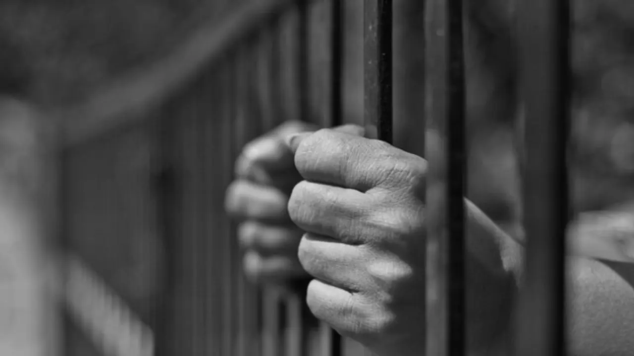 12 വയസ്സുകാരനെ ലൈംഗികമായി പീഡിപ്പിച്ച് 50കാരന്, കൊല്ലാനും ശ്രമിച്ചു 12 വയസ്സുകാരനെ ലൈംഗികമായി പീഡിപ്പിച്ച് 50കാരന്, കൊല്ലാനും ശ്രമിച്ചു