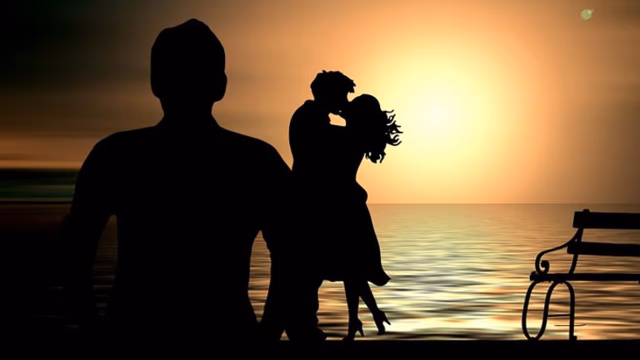 ब्लैक डायरी: बॉयफ्रेंड करता है इग्नोर, लेकिन उसका भाई आ जाता है करीब, दोनों के साथ आती है फीलिंग्स ब्लैक डायरी: बॉयफ्रेंड करता है इग्नोर, लेकिन उसका भाई आ जाता है करीब, दोनों के साथ आती है फीलिंग्स