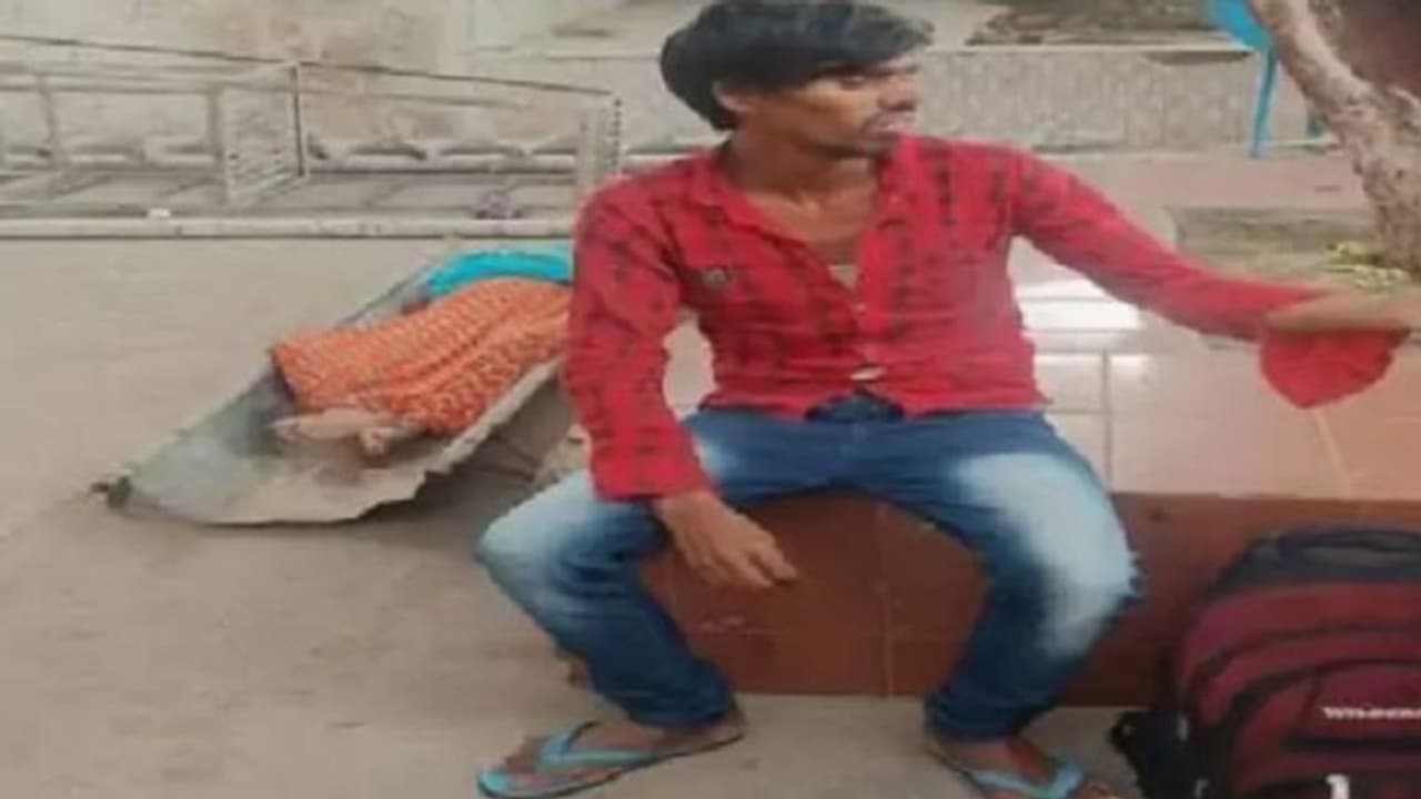 ट्रेन में सोते सोते गई पत्नी की जान, शव के साथ 500 किमी तक पति ने किया सफर, शाहजहांपुर में हो गया खुलासा