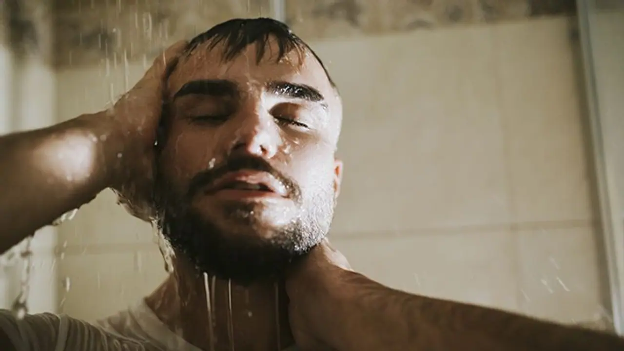 स्त्री हो या पुरुष, ये 4 काम करने से बाद नहाना जरूर चाहिए स्त्री हो या पुरुष, ये 4 काम करने से बाद नहाना जरूर चाहिए