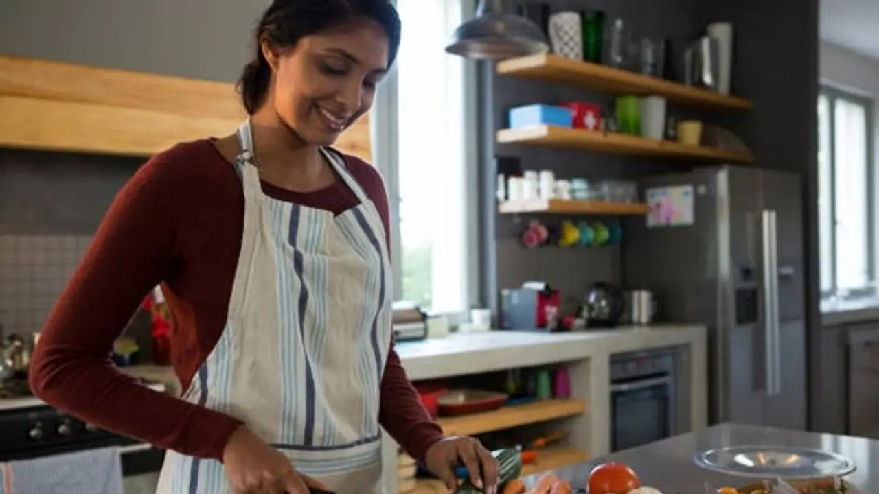 நமக்கு பக்கவிளைவுகள் ஏற்படுத்தாத நல்ல பாத்திரங்கள் எவையென தெரிந்து கொள்ளுங்கள்?