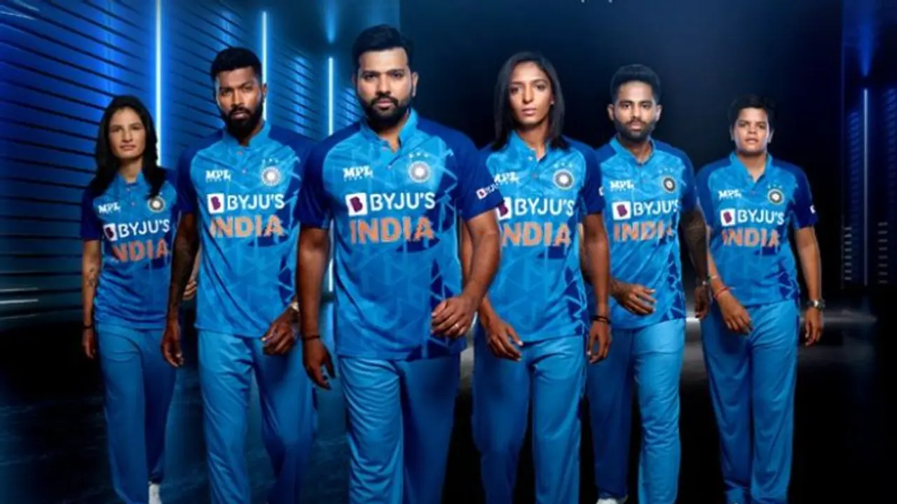 ആകാശനീലയിലേക്ക് തിരികെ; ഭാഗ്യനിറവുമായി ബിസിസിഐയുടെ പുതിയ ജേഴ്സി 