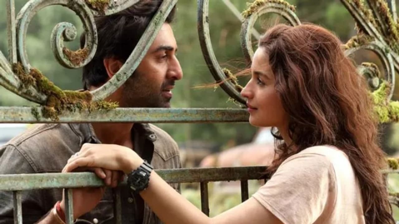 രണ്ടാം ഞായറാഴ്ചയും തിയറ്ററുകളില്‍ ആളെക്കൂട്ടി ബ്രഹ്‍മാസ്ത്ര; ബോളിവുഡിന് ആശ്വാസം