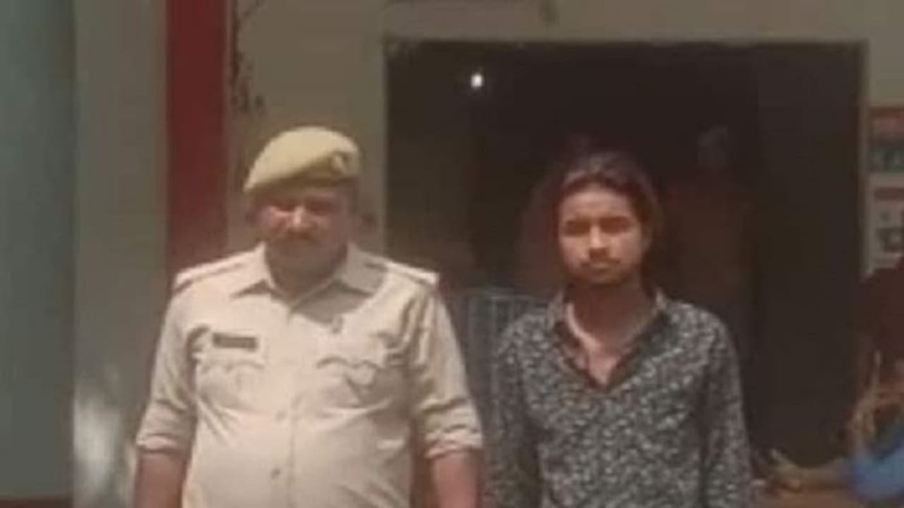 फतेहपुर से अगवा छात्र को पुलिस ने मेरठ से किया बरामद, पीड़िता ने युवक पर लगाए कई गंभीर आरोप फतेहपुर से अगवा छात्र को पुलिस ने मेरठ से किया बरामद, पीड़िता ने युवक पर लगाए कई गंभीर आरोप