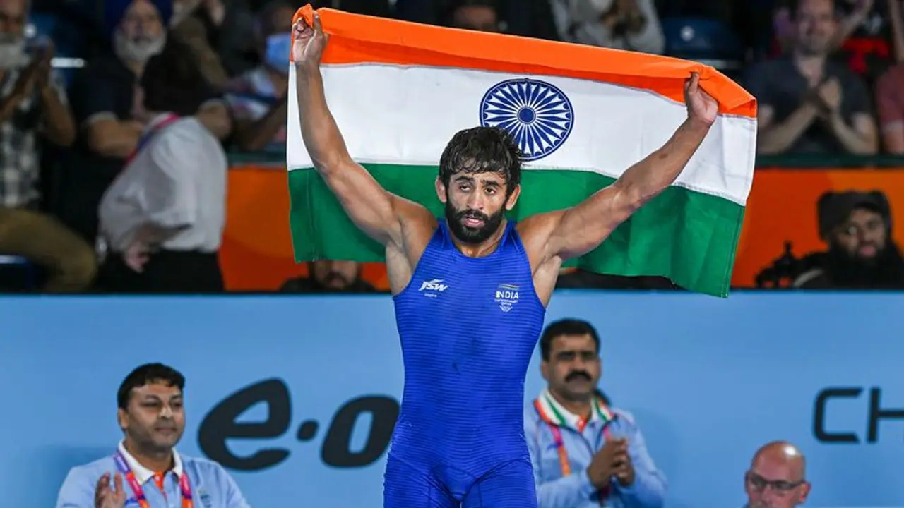 పద్మశ్రీ అవార్డును తిరిగి ఇచ్చేసిన రెజ్లర్ భజరంగ్ పూనియా.. కారణం చెబుతూ ప్రధానికి సుధీర్ఘ లేఖ పద్మశ్రీ అవార్డును తిరిగి ఇచ్చేసిన రెజ్లర్ భజరంగ్ పూనియా.. కారణం చెబుతూ ప్రధానికి సుధీర్ఘ లేఖ