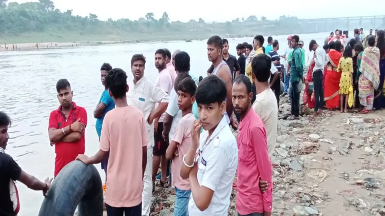 मां की आंखों के सामने नहाने गए बेटों की मौत,  जमशेदपुर में त्योहार के दौरान हुआ बड़ा हादसा