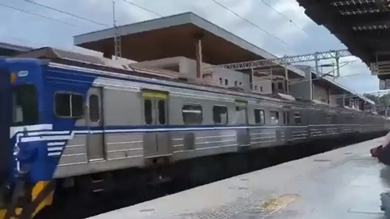 Earthquake shakes train like a toy in Taiwan; watch viral video 