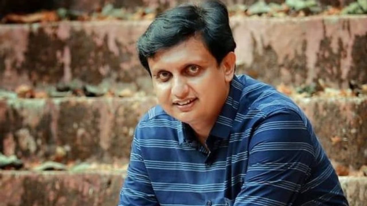 റോഡിലെ കുഴിയിൽ വീണ് എത്രപേർ മരിച്ചു?; തനിക്കറിയില്ലെന്ന് മന്ത്രി റിയാസ് നിയമസഭയില് റോഡിലെ കുഴിയിൽ വീണ് എത്രപേർ മരിച്ചു?; തനിക്കറിയില്ലെന്ന് മന്ത്രി റിയാസ് നിയമസഭയില്