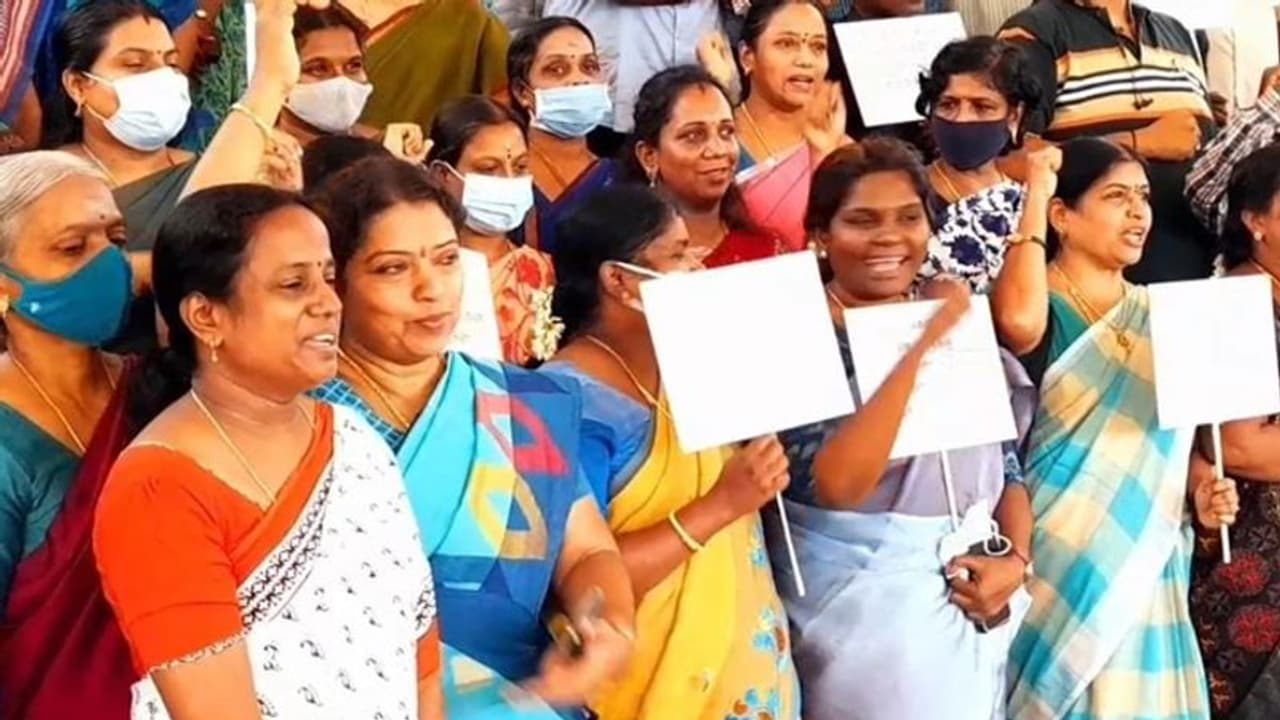 புதுச்சேரியில் தொழில்நுட்ப பல்கலைக்கழக பேராசிரியர்கள் வேலைநிறுத்தம்..!