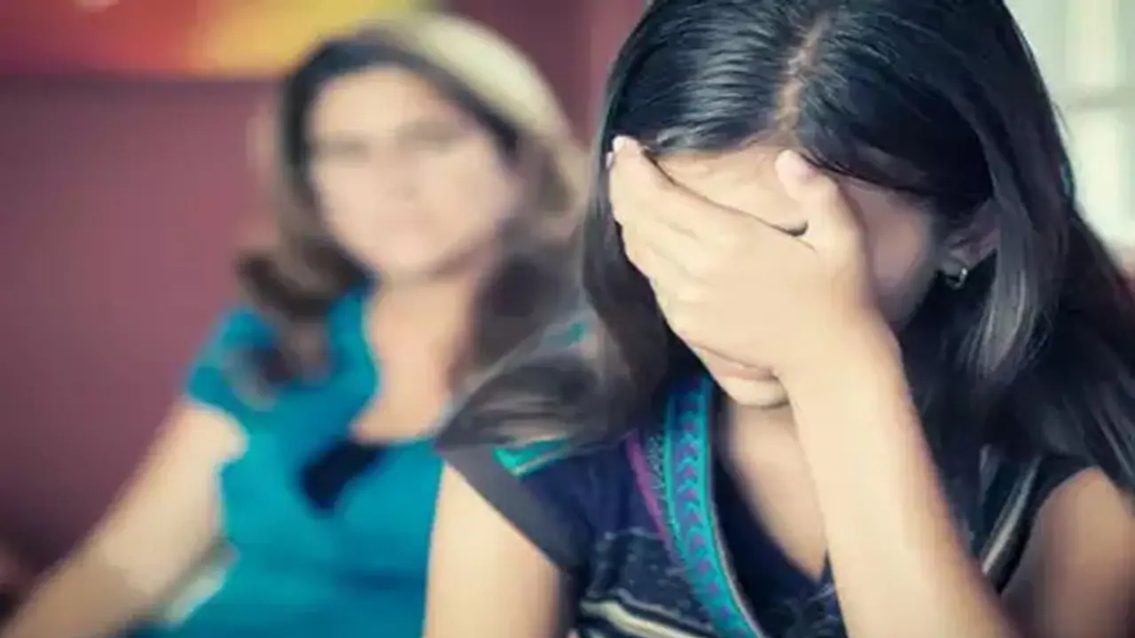 ब्लैक डायरी : पापा के जाने के बाद घर में रोज आते हैं अंकल, गेट बंद करके गंदी बात करती है मम्मी