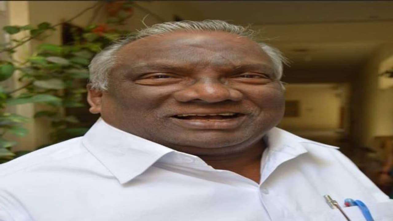 గాజోజు నాగభూషణం కవిత : అక్షర బంధువుకు అశృనివాళి గాజోజు నాగభూషణం కవిత : అక్షర బంధువుకు అశృనివాళి