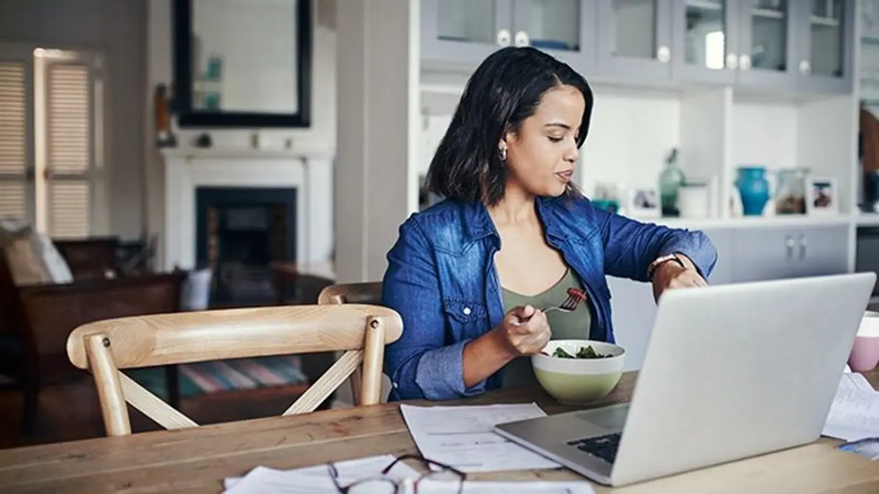 Want to loss weight FAST? Eating on time can help smoothen your weight loss journey Want to loss weight FAST? Eating on time can help smoothen your weight loss journey