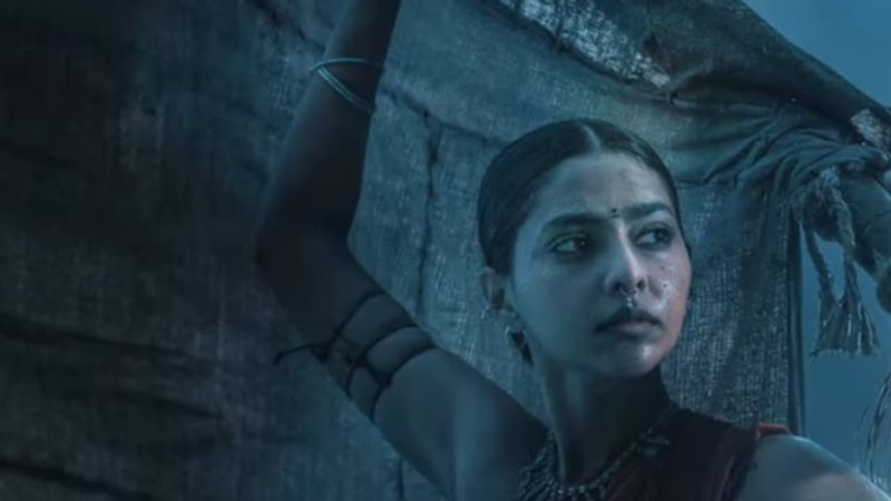 ഐശ്വര്യ ലക്ഷ്‍മിയും കാര്‍ത്തിയും, 'പൊന്നിയിൻ സെല്‍വൻ' ഗാനത്തിന്റെ ലിറിക്കല്‍ വീഡിയോ