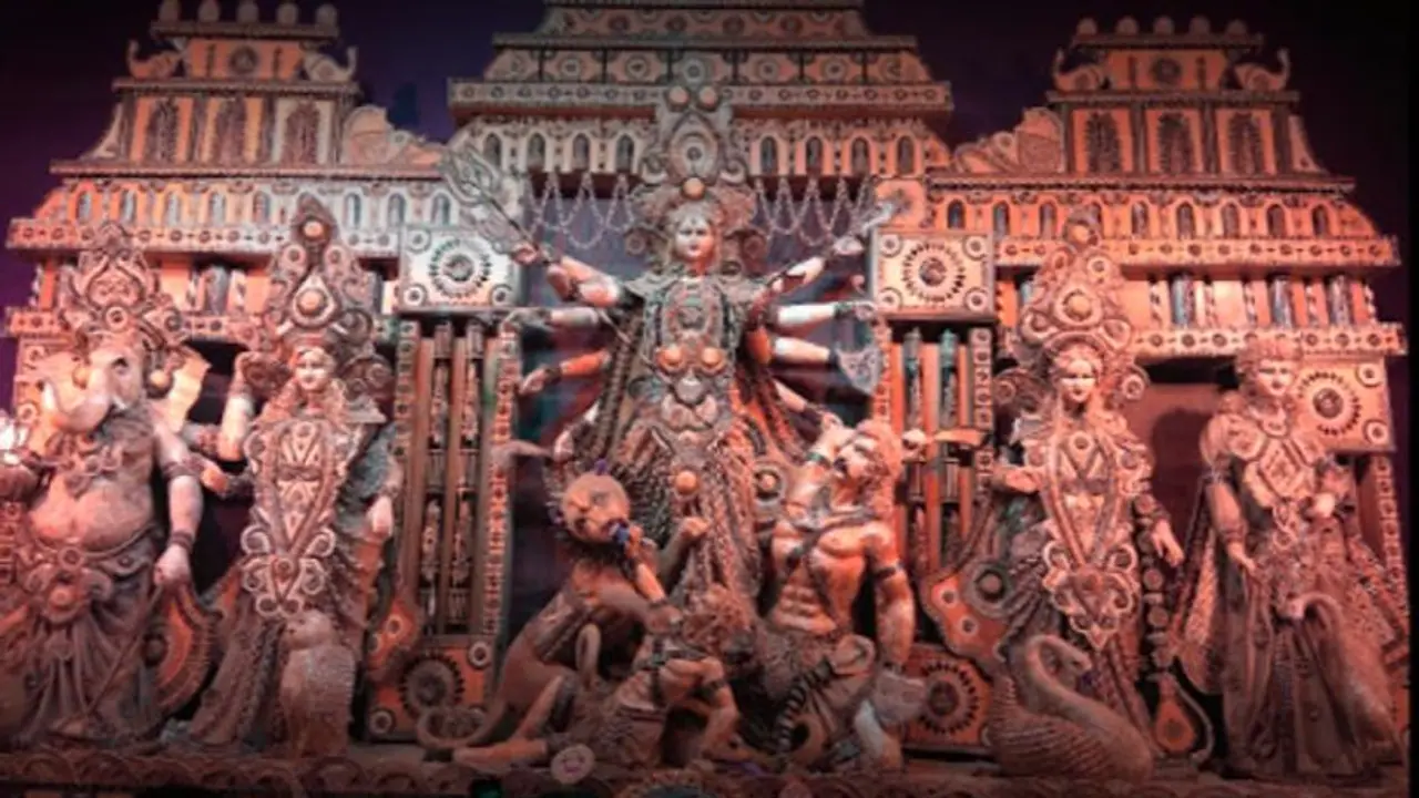 স্বনামধন্যদের সাথে থাকুক অখ্যাত শিল্পীরাও, সমাজচেতনা জাগিয়ে ইয়ং বয়েজ ক্লাবের দুর্গাপুজোয় 'ময়ূরপঙ্খী নৌকা' স্বনামধন্যদের সাথে থাকুক অখ্যাত শিল্পীরাও, সমাজচেতনা জাগিয়ে ইয়ং বয়েজ ক্লাবের দুর্গাপুজোয় 'ময়ূরপঙ্খী নৌকা'