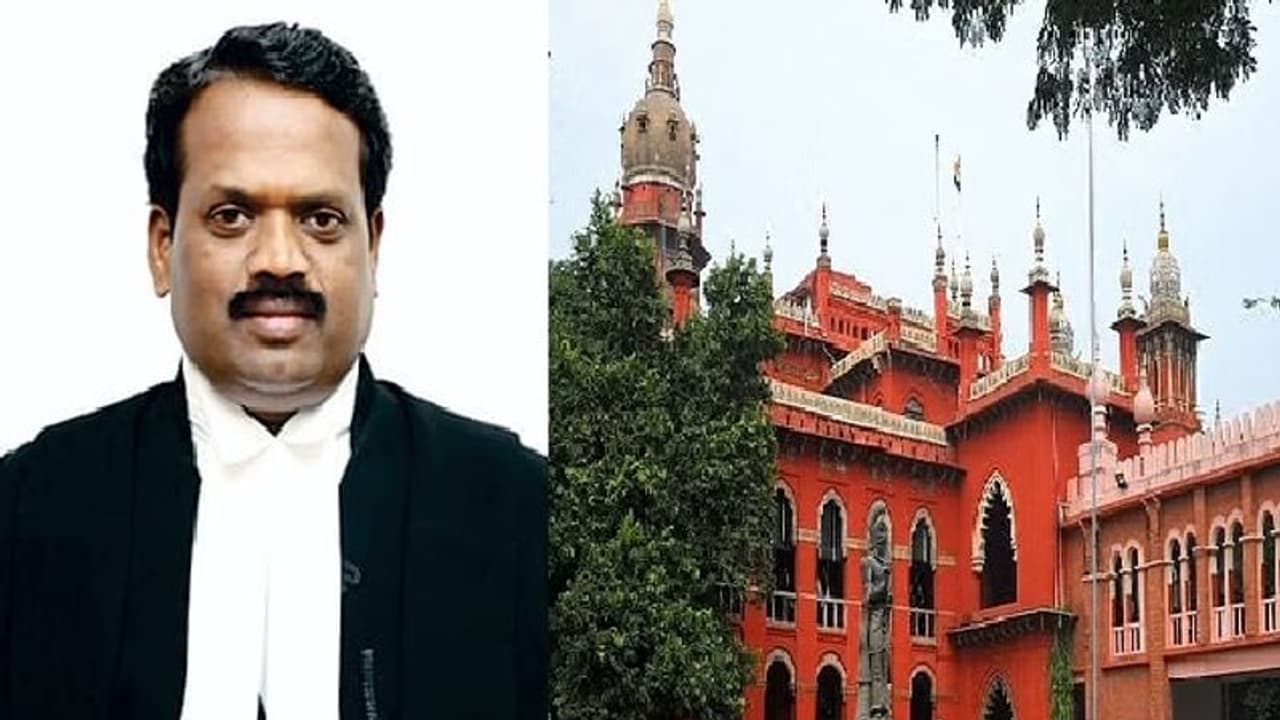 உயர்நீதிமன்ற தலைமை நீதிபதி முனீஸ்வர்நாத் பண்டாரி ஓய்வு... புதிய பொறுப்புத் தலைமை நீதிபதி நியமனம்!! உயர்நீதிமன்ற தலைமை நீதிபதி முனீஸ்வர்நாத் பண்டாரி ஓய்வு... புதிய பொறுப்புத் தலைமை நீதிபதி நியமனம்!!