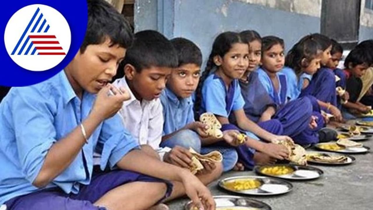 Education: ಹಾಸ್ಟೆಲ್ಗಳಲ್ಲಿ ಹೆಚ್ಚುವರಿ ಶೇ.25 ರಷ್ಟುಸಂಖ್ಯಾಬಲ ಹೆಚ್ಚಳ Education: ಹಾಸ್ಟೆಲ್ಗಳಲ್ಲಿ ಹೆಚ್ಚುವರಿ ಶೇ.25 ರಷ್ಟುಸಂಖ್ಯಾಬಲ ಹೆಚ್ಚಳ