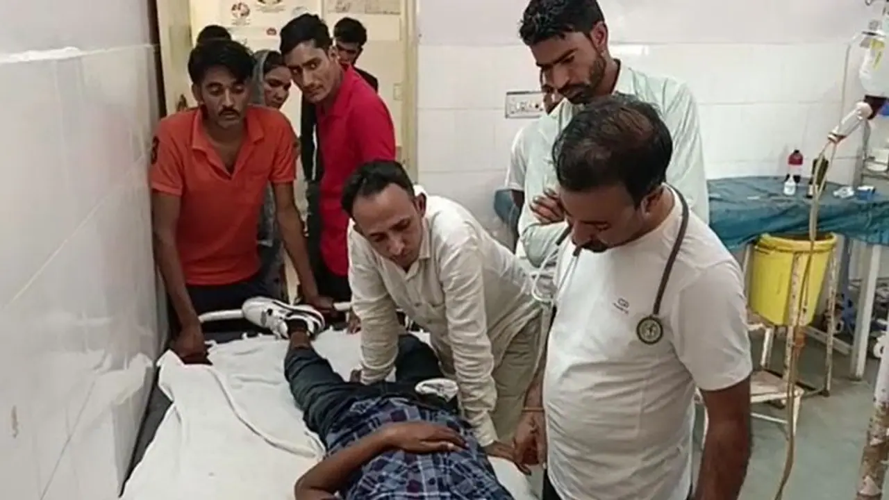 ऑस्ट्रेलिया जाने के लिए एयरपोर्ट जा रहे दो दोस्तों का अपहरण: एक सड़क किनारे मिला बेहोश, दूसरा लापता