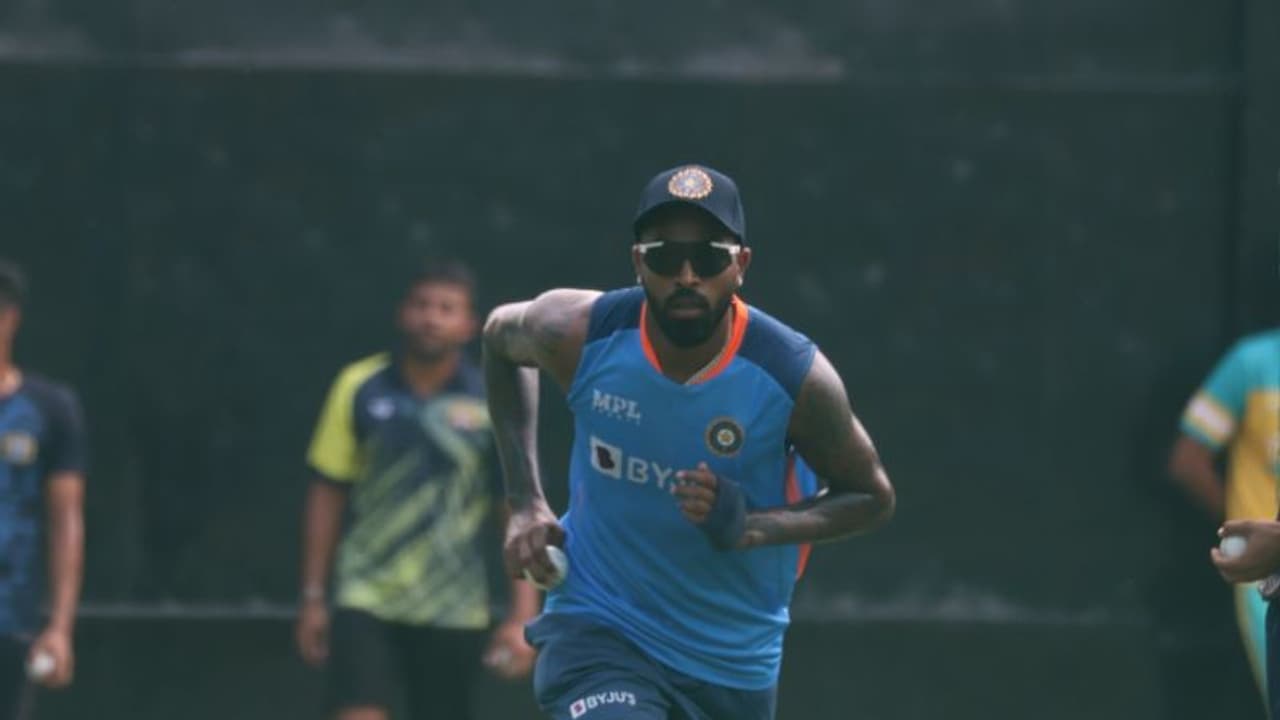 ആദ്യ ടി20: കണക്കുകളില് സന്തോഷിക്കാം; ആത്മവിശ്വാസത്തിന്റെ നെറുകയില് ടീം ഇന്ത്യ ആദ്യ ടി20: കണക്കുകളില് സന്തോഷിക്കാം; ആത്മവിശ്വാസത്തിന്റെ നെറുകയില് ടീം ഇന്ത്യ