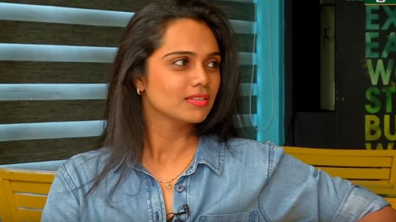 நாம் நினைப்பது போல பிக்பாஸ் நிகழ்ச்சி நடப்பதில்லை...புலம்பித்தள்ளிய பிரபல நடிகையின் மகள் நாம் நினைப்பது போல பிக்பாஸ் நிகழ்ச்சி நடப்பதில்லை...புலம்பித்தள்ளிய பிரபல நடிகையின் மகள்