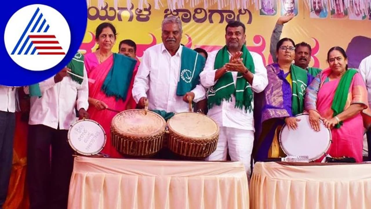 ಪಂಪ್ಸೆಟ್ಗೆ ಮೀಟರ್ ಹಾಕಿದ್ರೆ ಸಿಎಂ ಕುರ್ಚಿ ಕಾಲು ಮುರಿತೀವಿ; ಬಡಗಲಪುರ ನಾಗೇಂದ್ರ ಪಂಪ್ಸೆಟ್ಗೆ ಮೀಟರ್ ಹಾಕಿದ್ರೆ ಸಿಎಂ ಕುರ್ಚಿ ಕಾಲು ಮುರಿತೀವಿ; ಬಡಗಲಪುರ ನಾಗೇಂದ್ರ