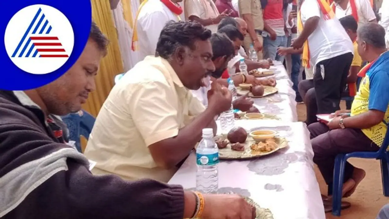 ಬರೋಬ್ಬರಿ 3.69 ಕೆಜಿ ಮುದ್ದೆ ನುಂಗಿದ 'ಬಕಾ'ಸುರೇಶ್! ಬರೋಬ್ಬರಿ 3.69 ಕೆಜಿ ಮುದ್ದೆ ನುಂಗಿದ 'ಬಕಾ'ಸುರೇಶ್!