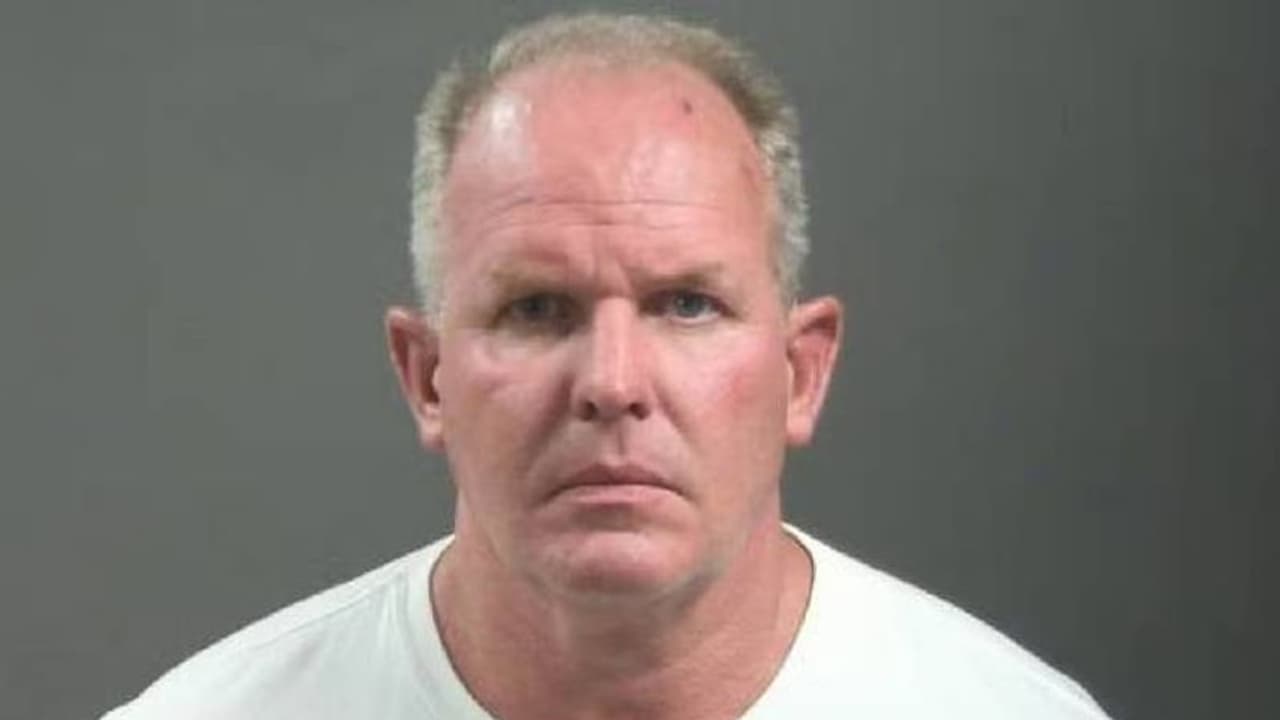 മനുഷ്യന്റെ മൂക്ക് കടിച്ചു, പ്രമുഖ ഇറച്ചി കമ്പനി എക്സിക്യൂട്ടീവ് അറസ്റ്റിൽ മനുഷ്യന്റെ മൂക്ക് കടിച്ചു, പ്രമുഖ ഇറച്ചി കമ്പനി എക്സിക്യൂട്ടീവ് അറസ്റ്റിൽ