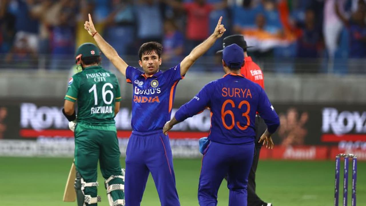 'സൂര്യന് വീണ്ടും ഉദിച്ചുയരും', സെലക്ടര്മാര്ക്കെതിരെ ഒളിയമ്പെയ്ത് രവി ബിഷ്ണോയ് 'സൂര്യന് വീണ്ടും ഉദിച്ചുയരും', സെലക്ടര്മാര്ക്കെതിരെ ഒളിയമ്പെയ്ത് രവി ബിഷ്ണോയ്